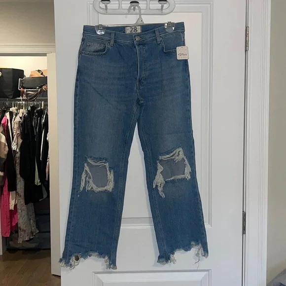 Free People Distressed Blue Jeans - Picture 1 of 11